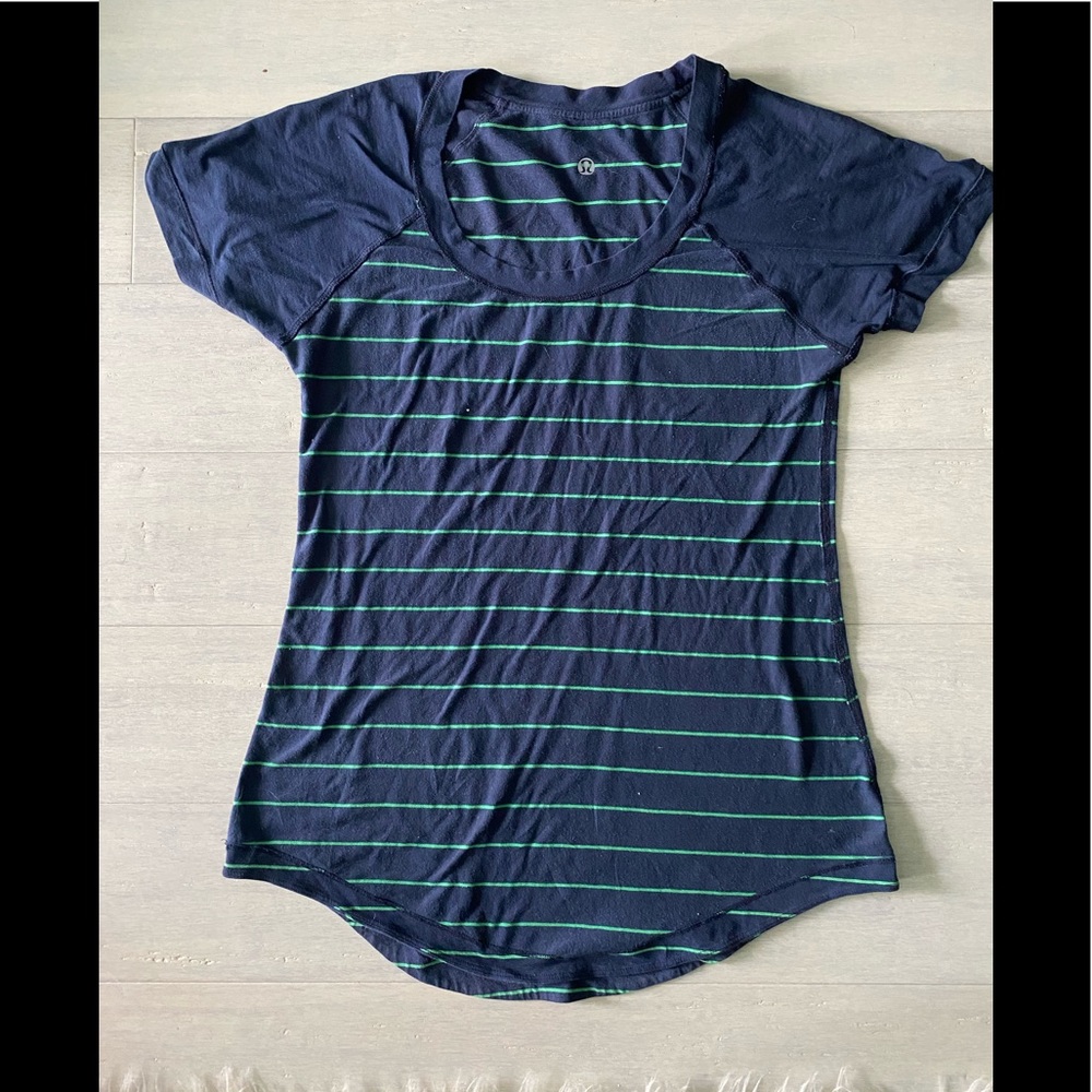 Lululemon t shirt